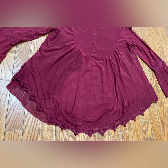 Ultra Pink Burgundy Flared Sleeve Blouse - Picture 3 of 9